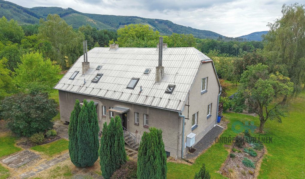 Prodej rodinného domu, 400 m², Kroměříž, Loukov