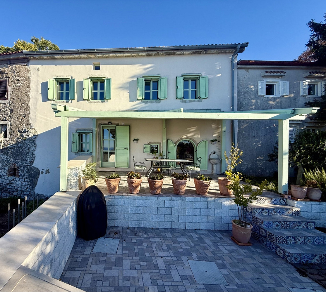 Prodej domu 250 m² s pozemkem 150 m²