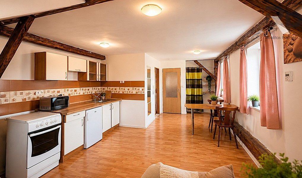 Prodej domu 319 m² s pozemkem 1 006 m², Dobronín – náhled fotky 32