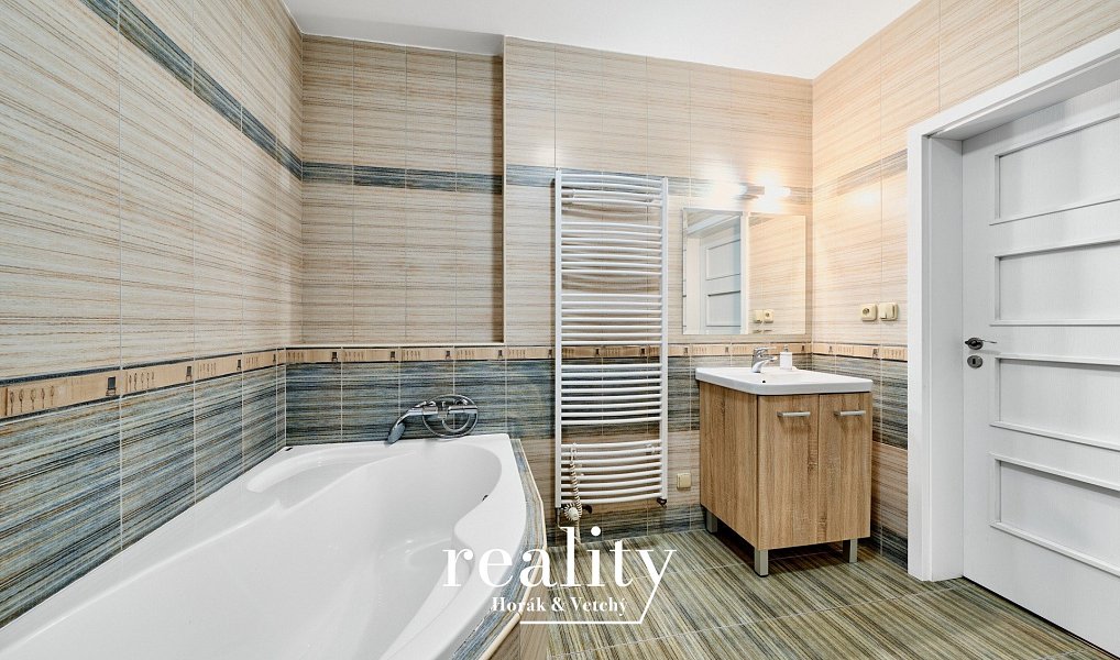 Prodej bytu 4+1 142 m², Znojmo – náhled fotky 10