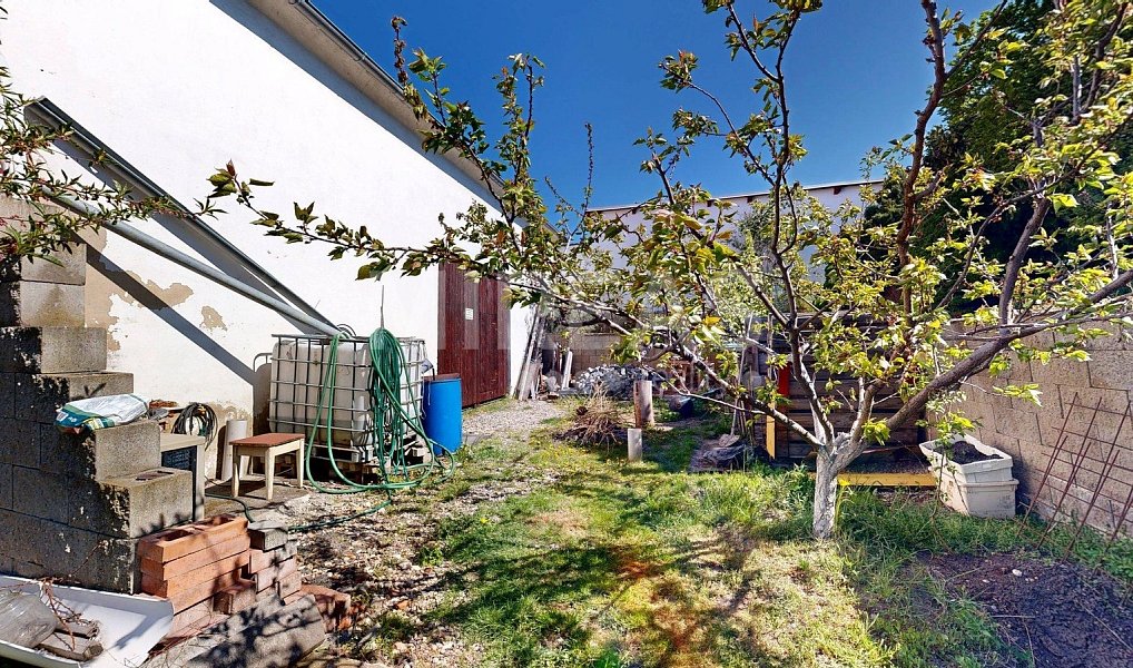 Prodej domu 158 m² s pozemkem 1 592 m², Březno – náhled fotky 33