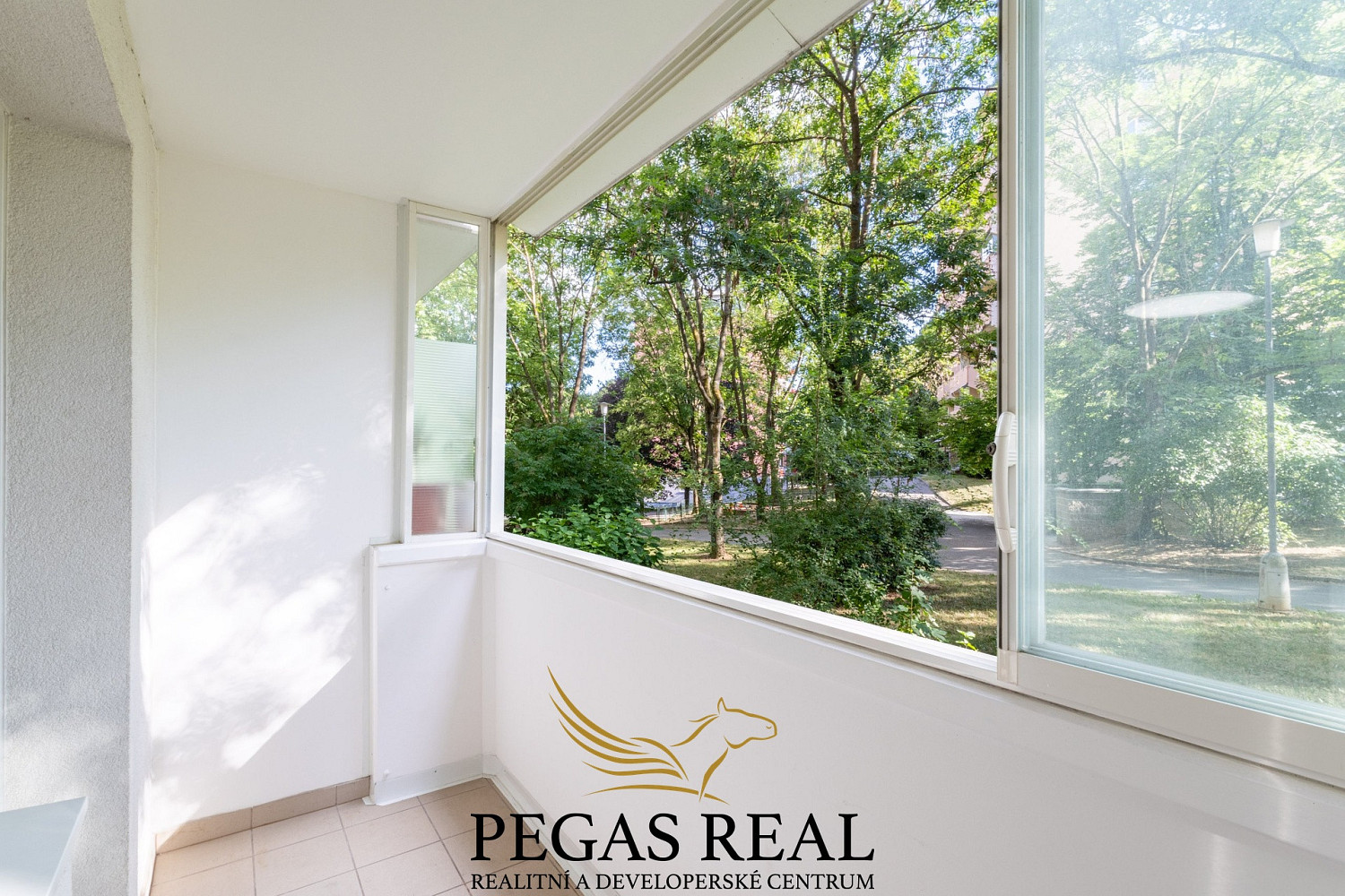 Pronájem bytu 2+kk 50 m² – další