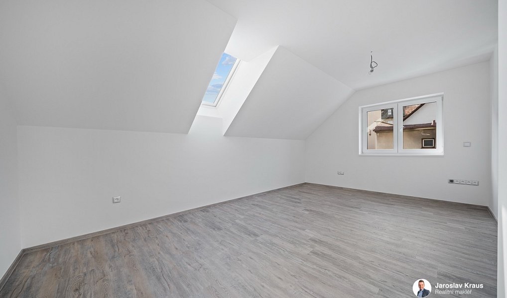 Prodej domu 134 m² s pozemkem 176 m², Nová Paka – náhled fotky 32