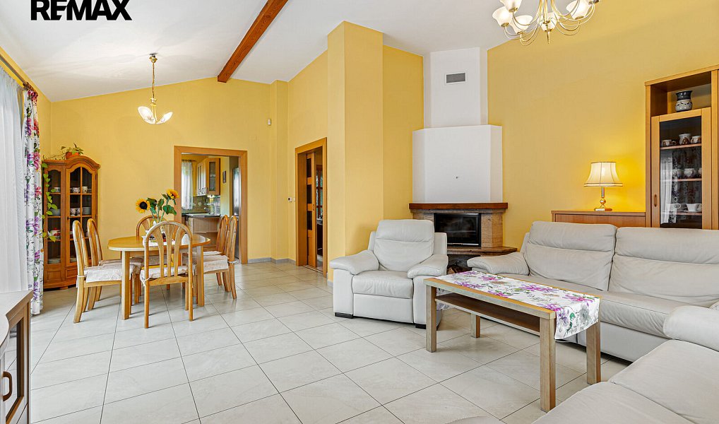 Prodej domu 186 m² s pozemkem 1 033 m², Uhlířské Janovice – náhled fotky 5