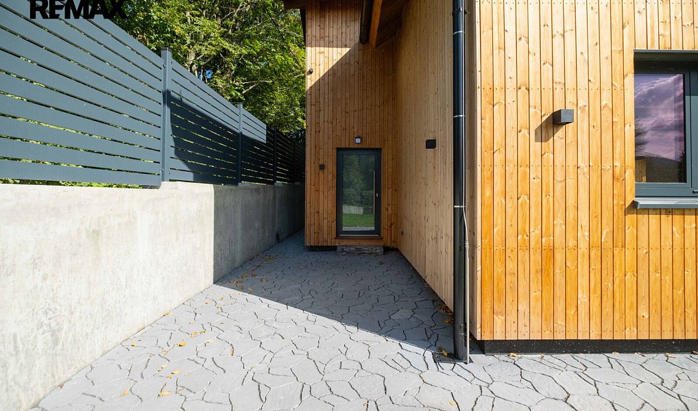 Prodej ubytovacího objektu 206 m², Morávka – náhled fotky 6