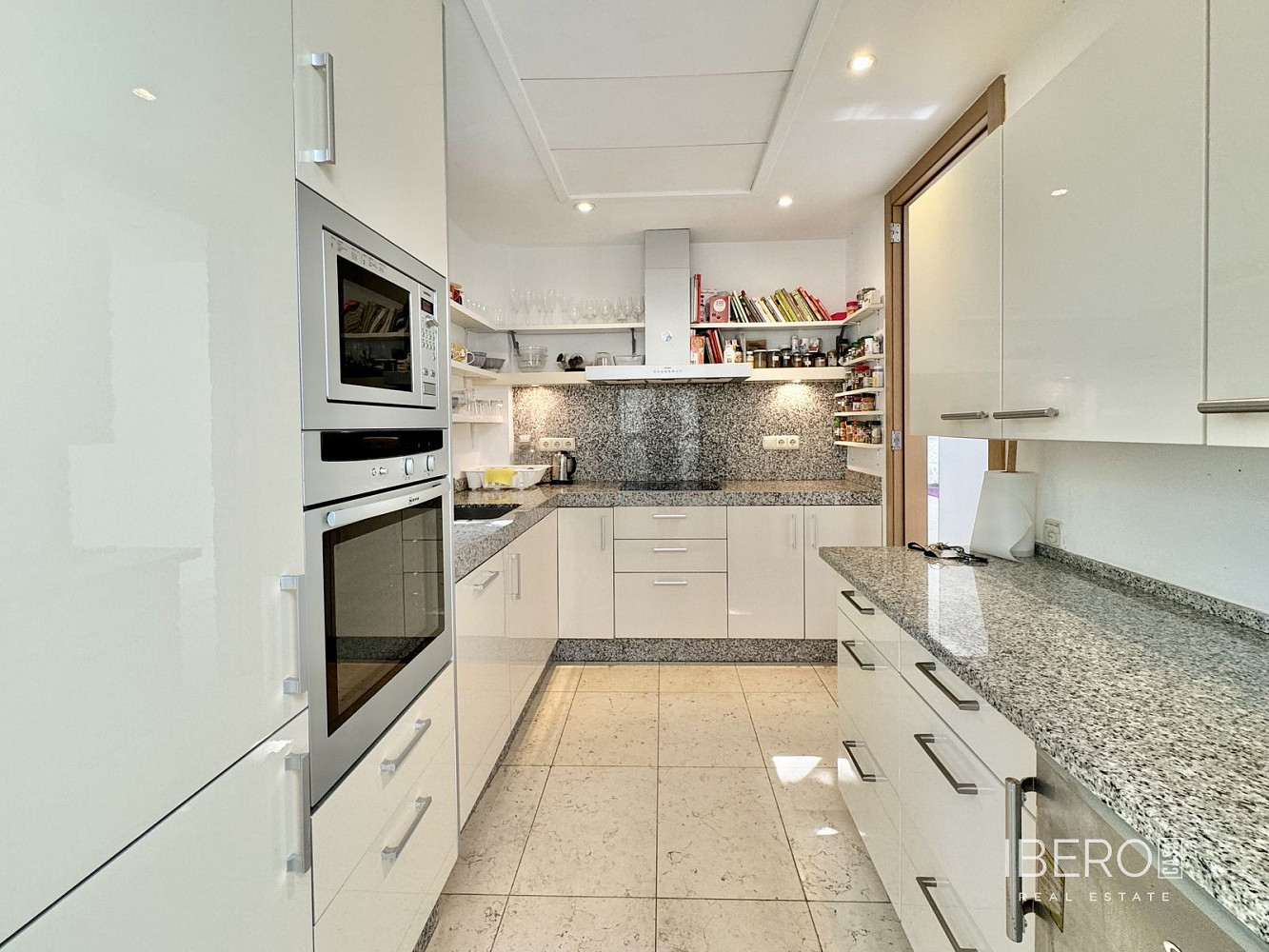 Piso 3+kk – Marbella, Rio Real - Vista 3