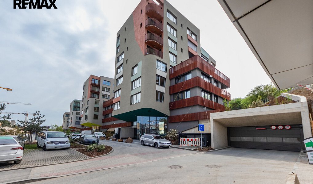 Prodej bytu 1+kk 39 m², Praha – náhled fotky 4