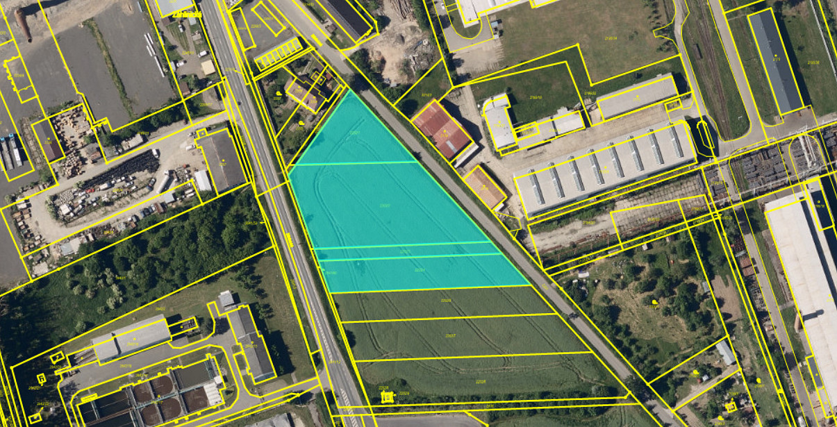 Prodej komerčního pozemku 8 605 m²