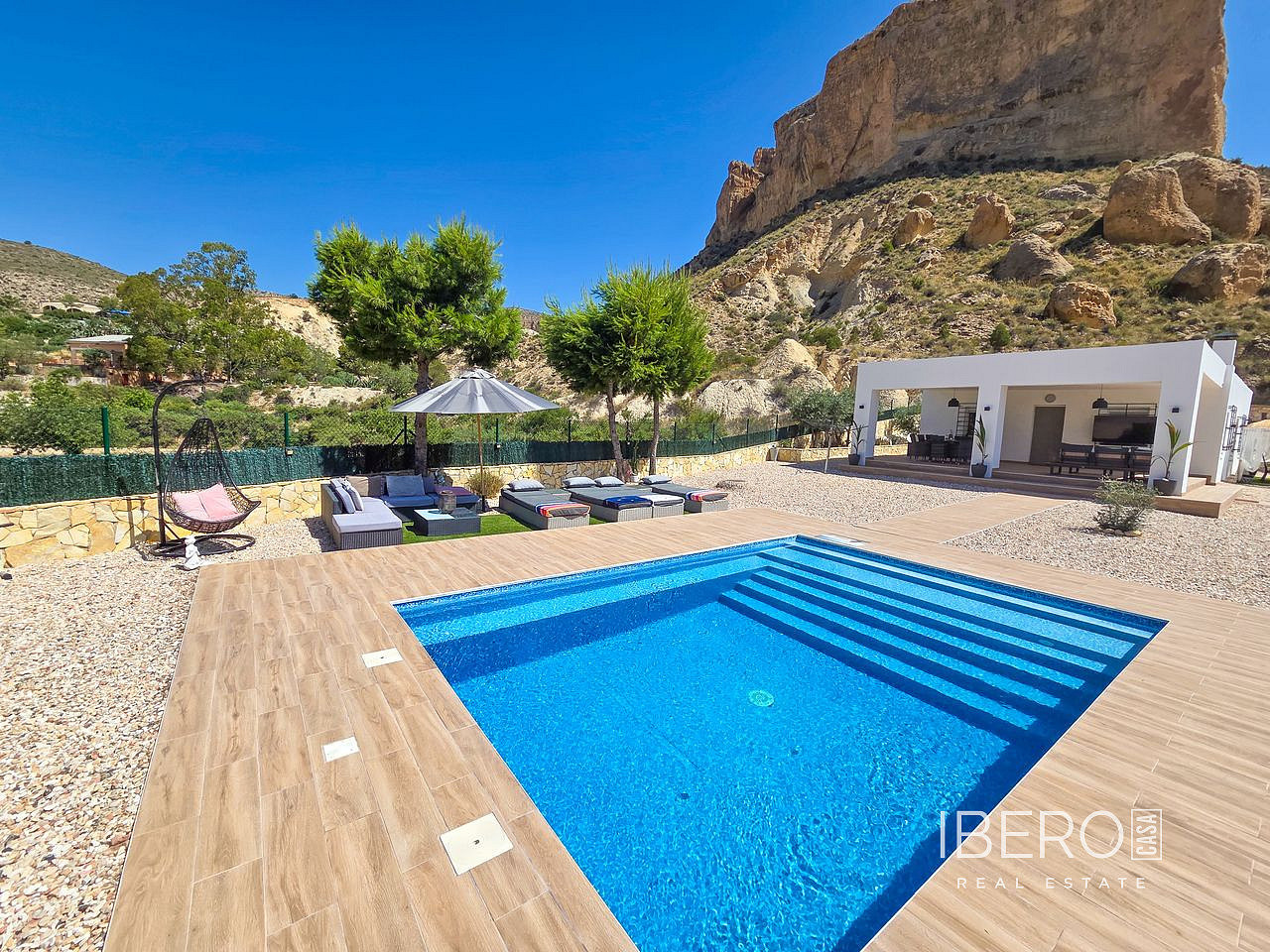 Prodej domu 140 m² s pozemkem 6 500 m²