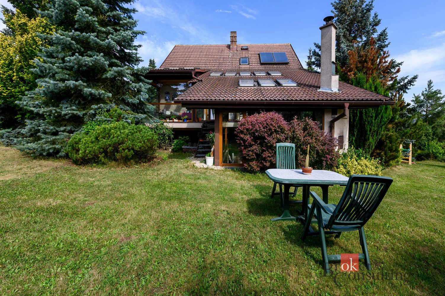Prodej domu 330 m² s pozemkem 2 907 m²