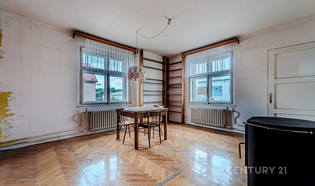 Prodej domu 300 m² s pozemkem 504 m², Beroun – náhled fotky 2
