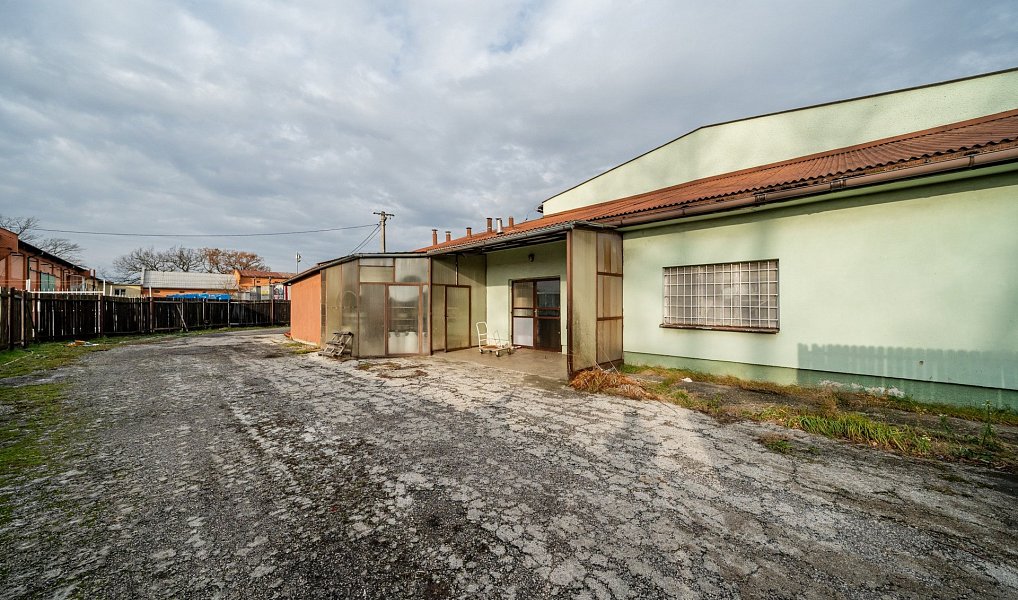 Prodej výrobních prostor 1 082 m², Bohumín – náhled fotky 17