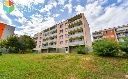 Pronájem bytu 1+kk 29 m², Nad Stadionem, Králův Dvůr, okres Beroun