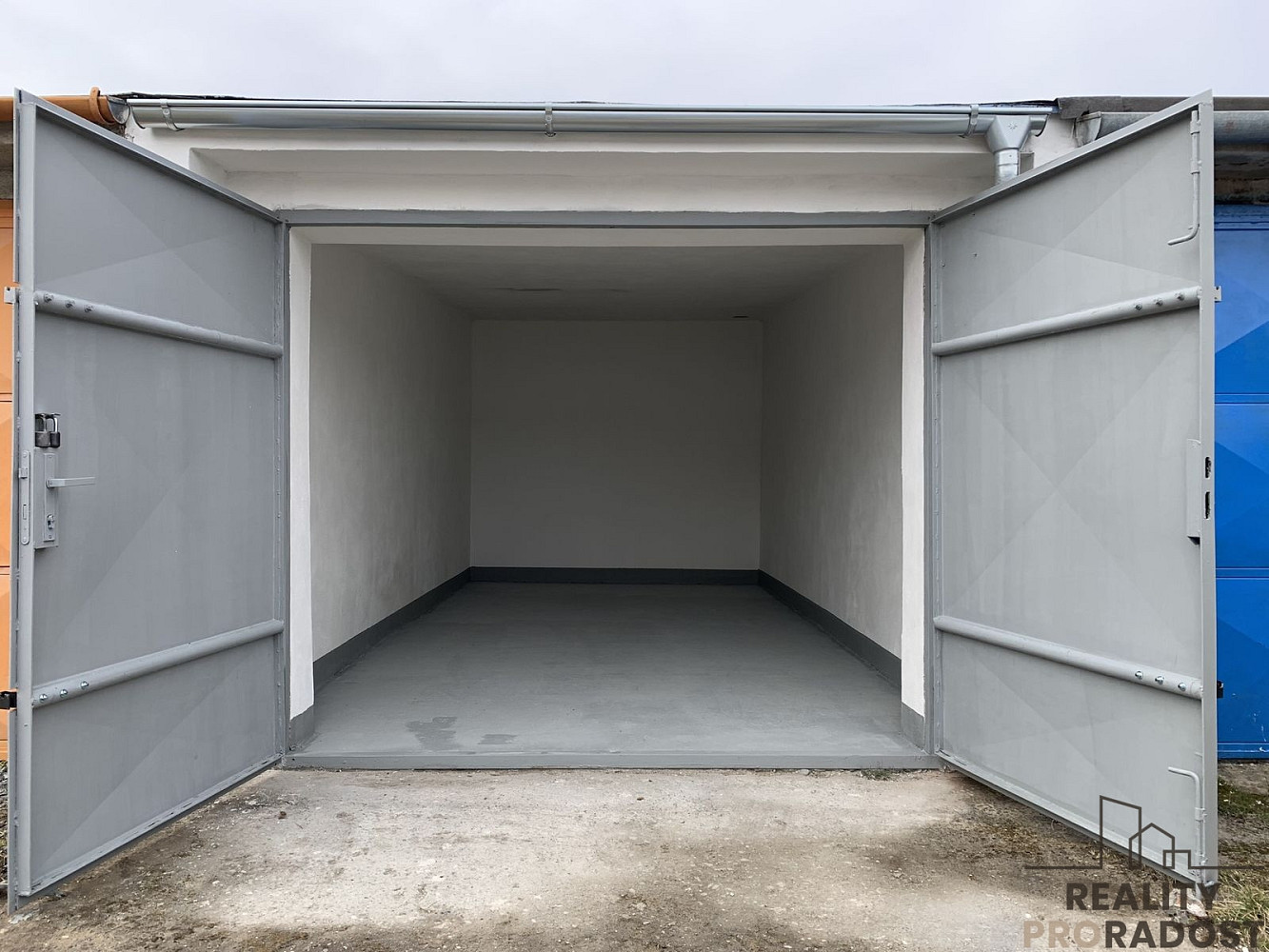 Pronájem garáže 18m2 hodonín — photo 4