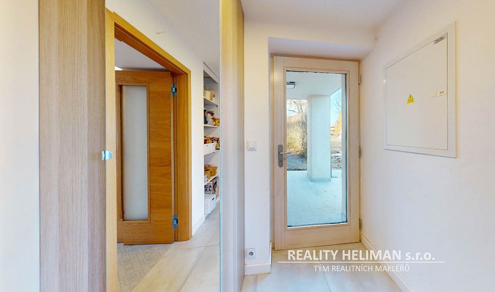 Prodej domu 260 m² s pozemkem 5 558 m², Košice – náhled fotky 44