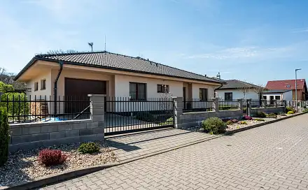 Prodej domu 167 m² s pozemkem 919 m², Vyšehněvice, okres Pardubice