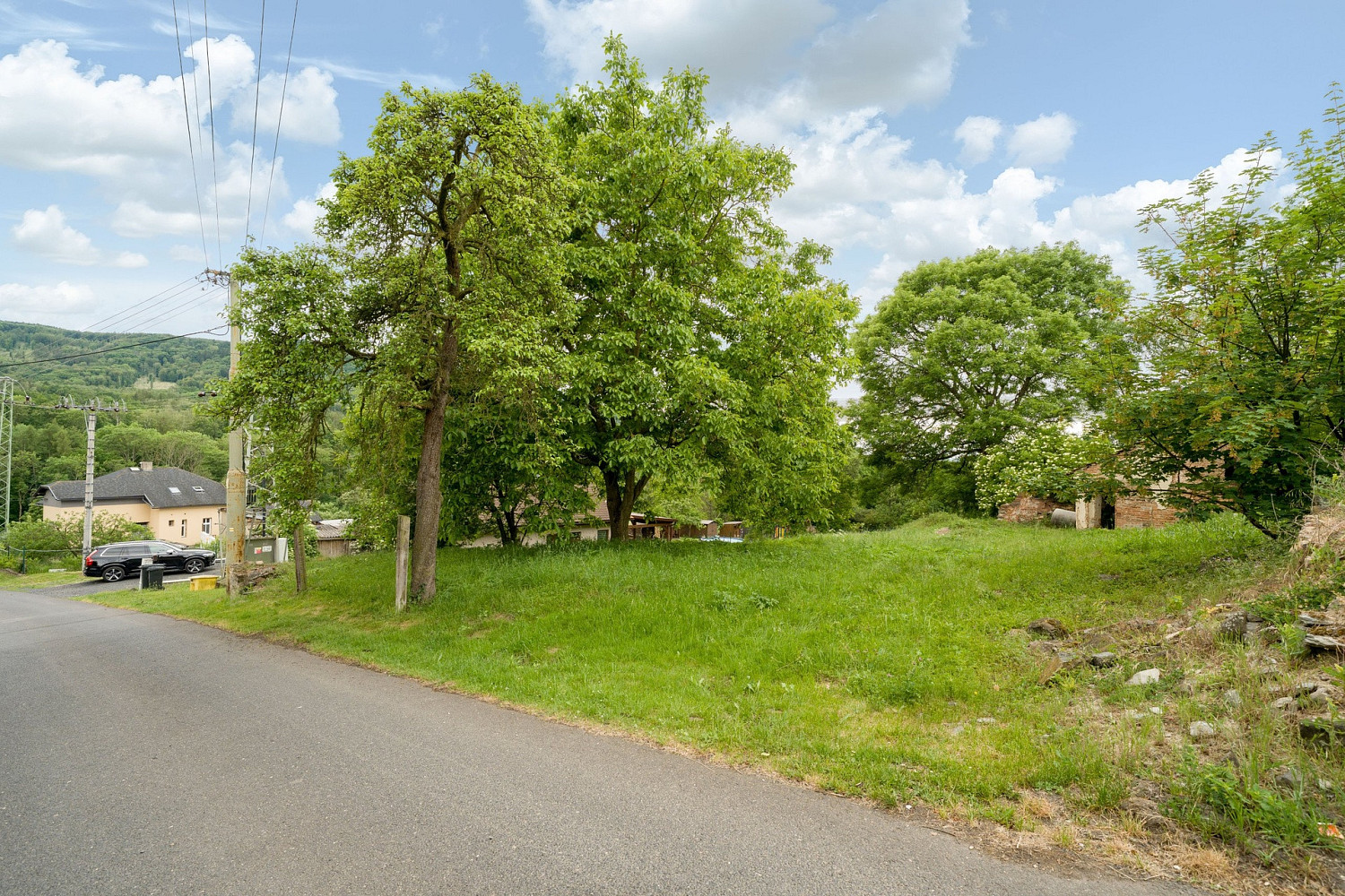 Prodej stavebního pozemku 1 516 m² – pohled 5