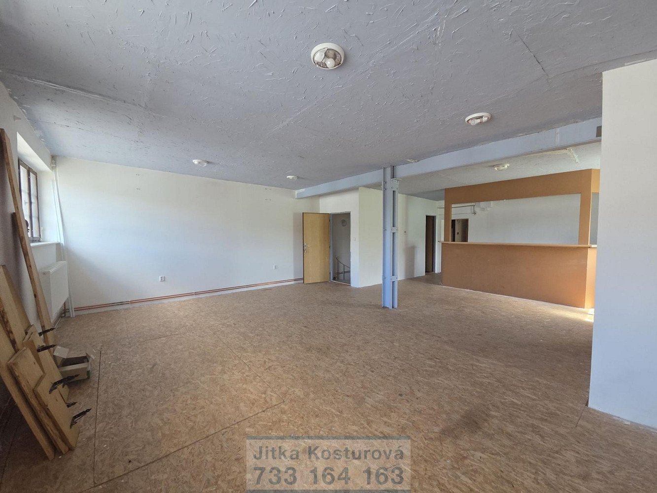 Pronájem kanceláře 100 m²