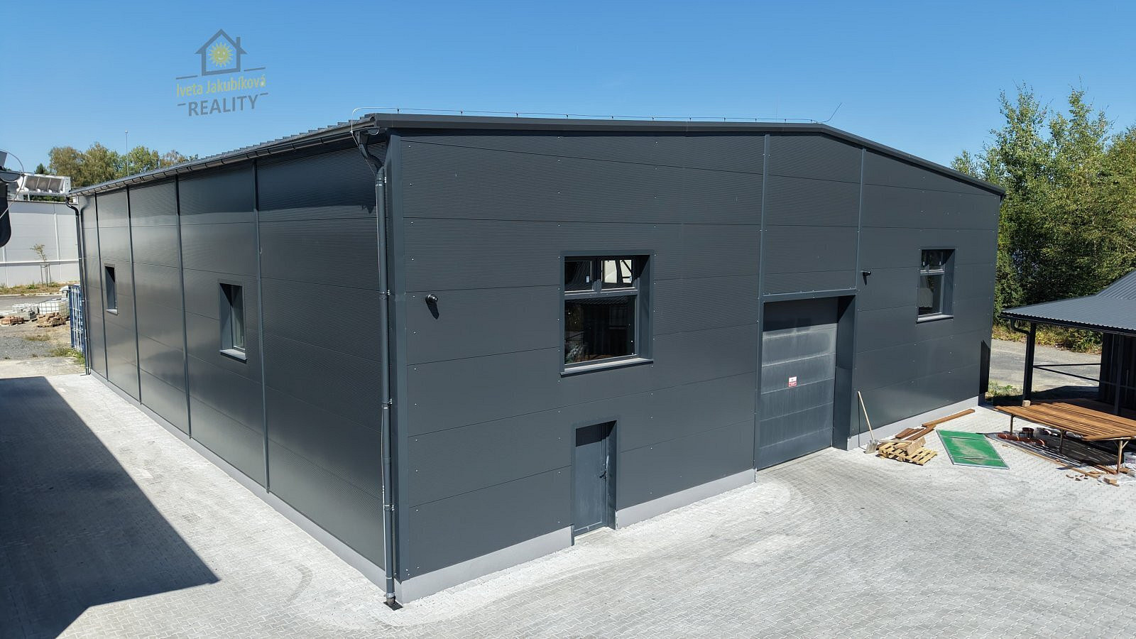 Prodej skladovacích prostor 1 500 m² – fotografie 2
