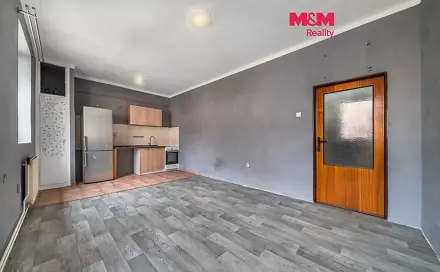 Pronájem bytu 1+kk 30 m², Anýžova, Hořovice, okres Beroun