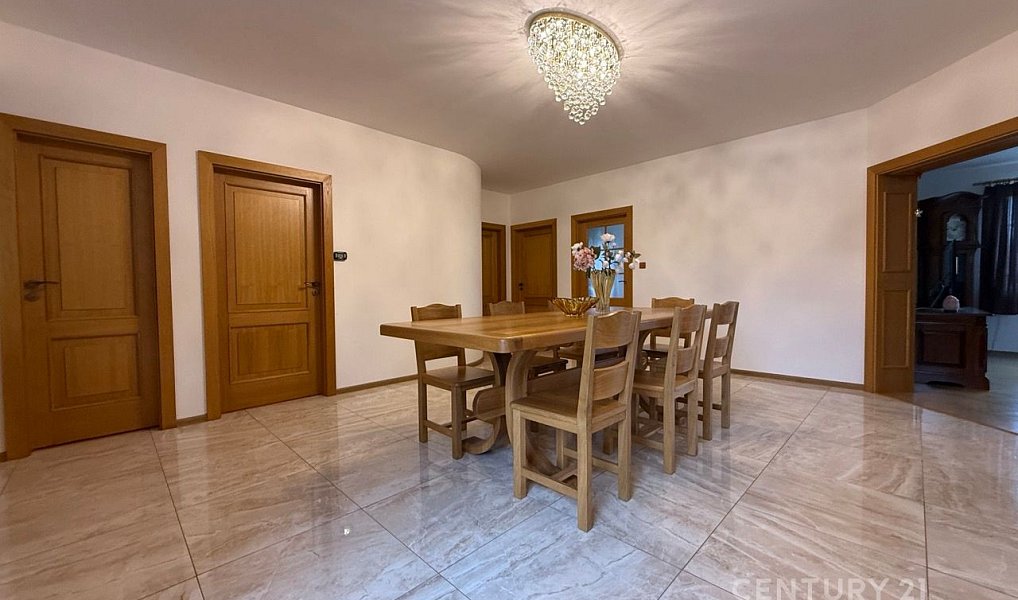 Prodej domu 275 m² s pozemkem 3 605 m², Roudnice nad Labem – náhled fotky 2