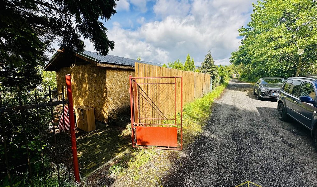 Prodej zahrady 432 m², Dubí – náhled fotky 9