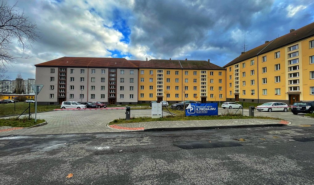 Příbram, Boženy Němcové: Pronájem parkovacího stání, Příbram – náhled fotky 2