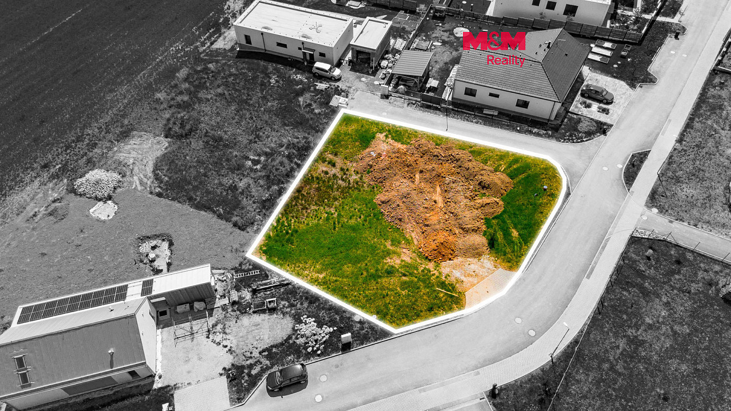 Prodej stavebního pozemku 820 m² – fotografie 3