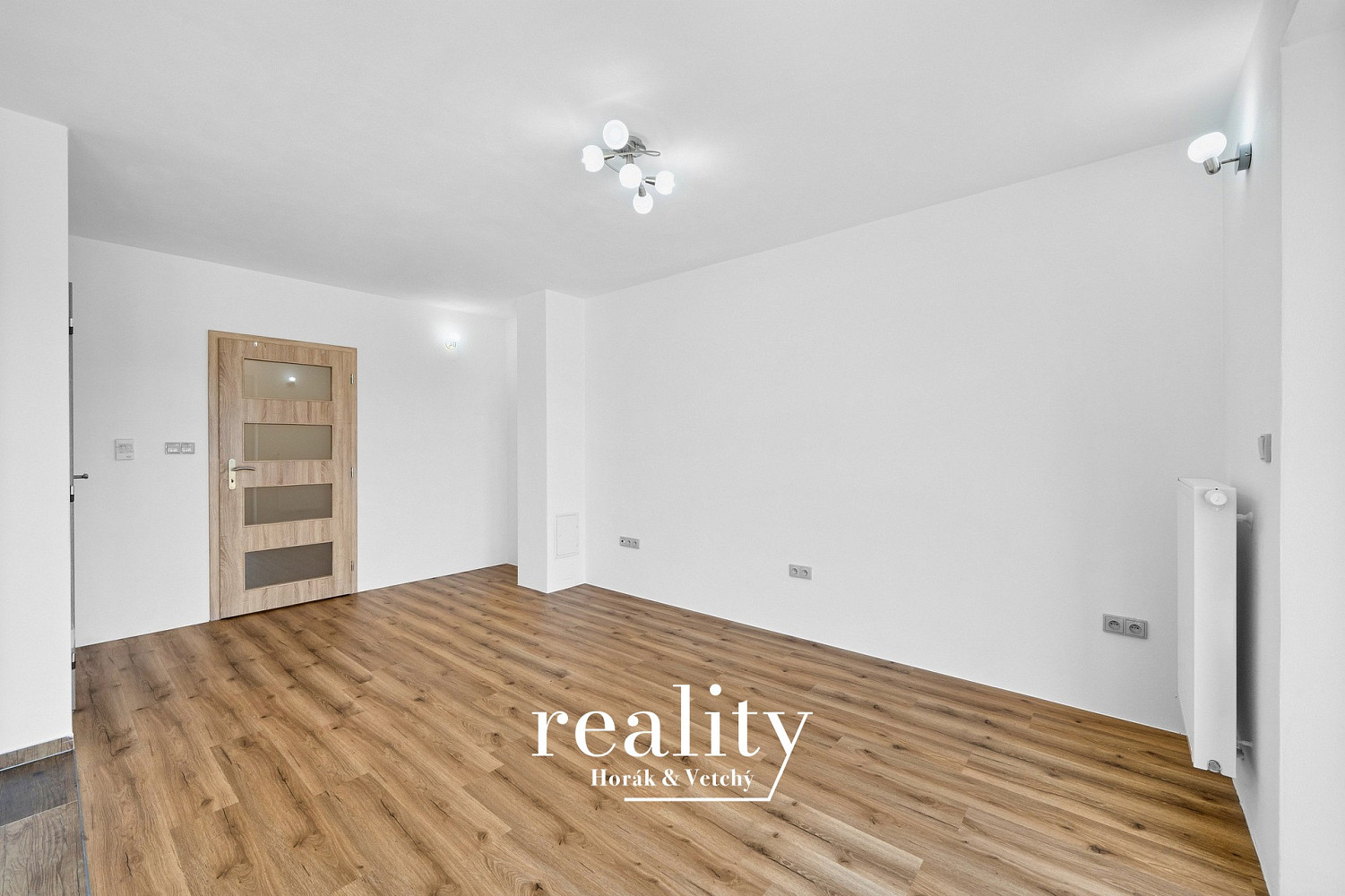 Pronájem bytu 2+kk 56 m² – fotografie 2