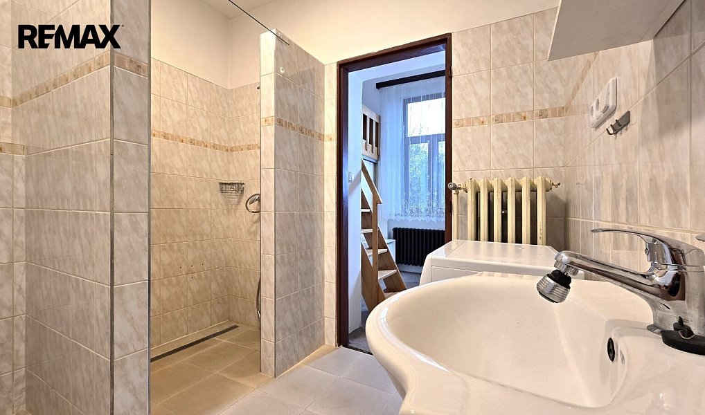 Prodej domu 960 m² s pozemkem 4 964 m², Liběchov – náhled fotky 17
