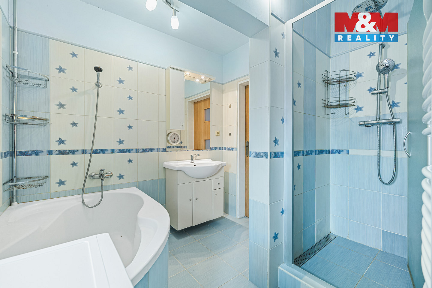 Prodej domu 195 m² s pozemkem 930 m² – pohled 4