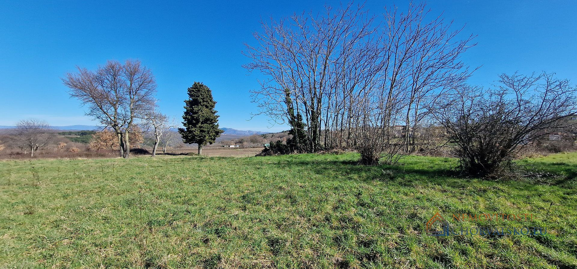 Prodej stavebního pozemku 1 308 m² - Fler