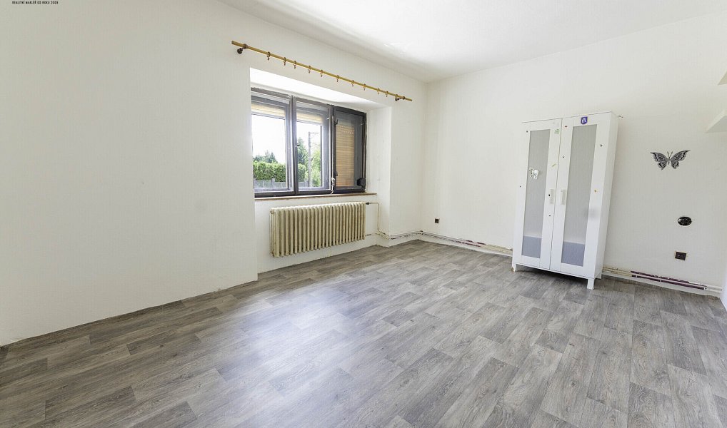 Prodej domu 574 m² s pozemkem 1 620 m², Račiněves – náhled fotky 16