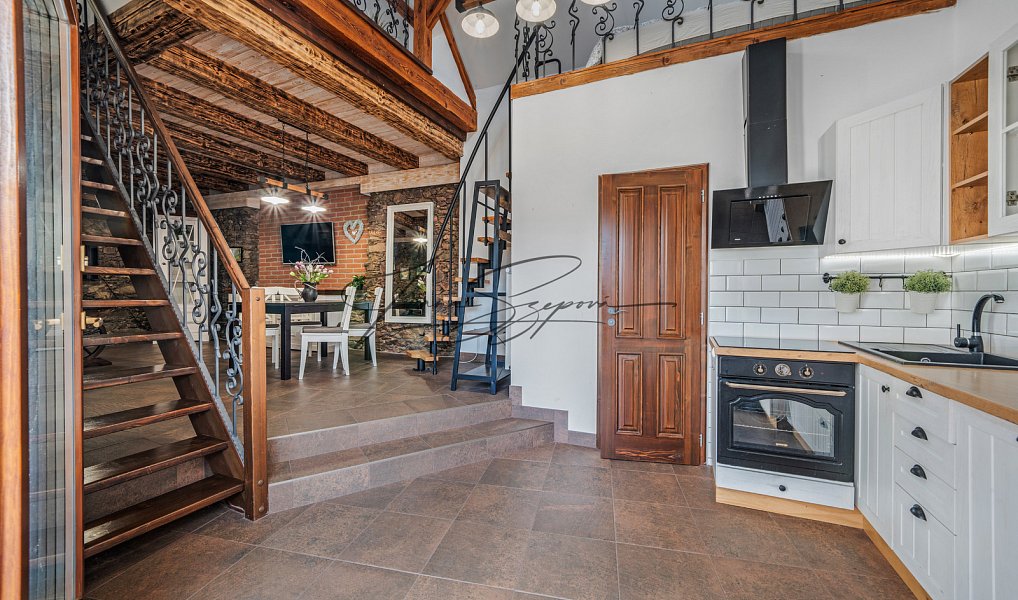 Prodej ubytovacího objektu 208 m², Dráchov – náhled fotky 46