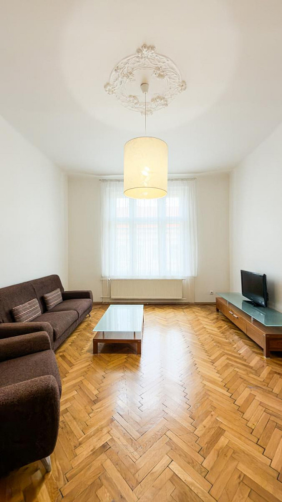 Pronájem bytu 2+1 85 m² – fotografie 4