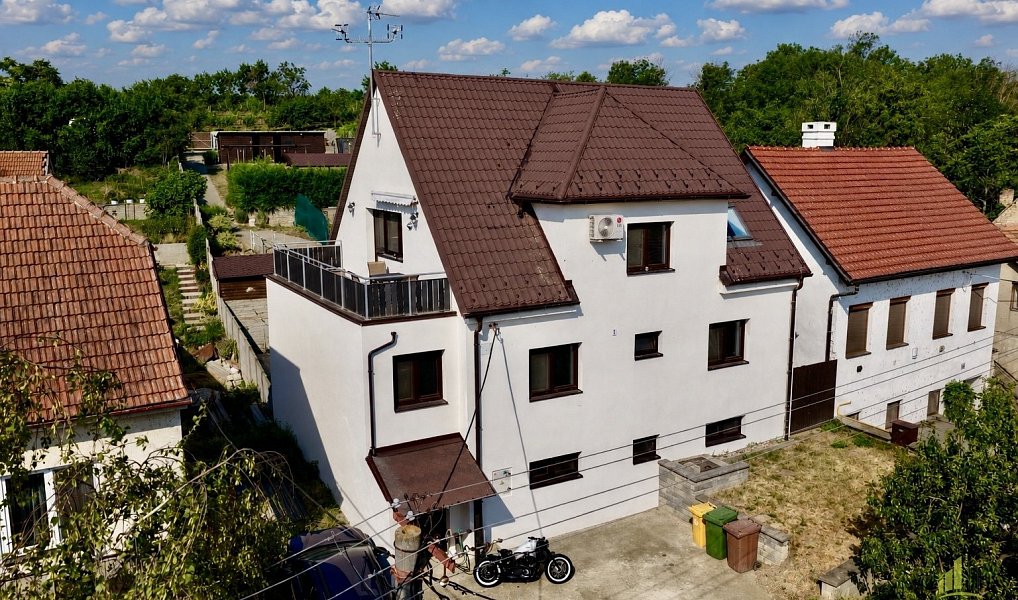Prodej domu 281 m² s pozemkem 1 165 m², Bulhary – náhled fotky 2