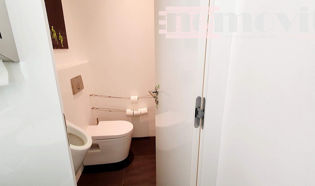 Prodej kanceláře 59 m², Jesenice – náhled fotky 7