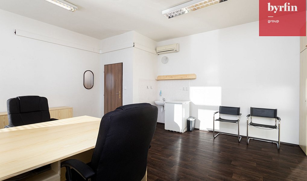 Prodej výrobních prostor 12 420 m², Krnov – náhled fotky 31