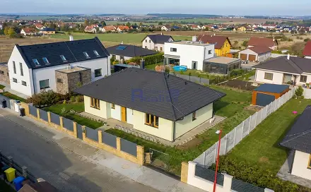 Prodej domu 101 m² s pozemkem 922 m², Na Vyhlídce, Červené Pečky, okres Kolín