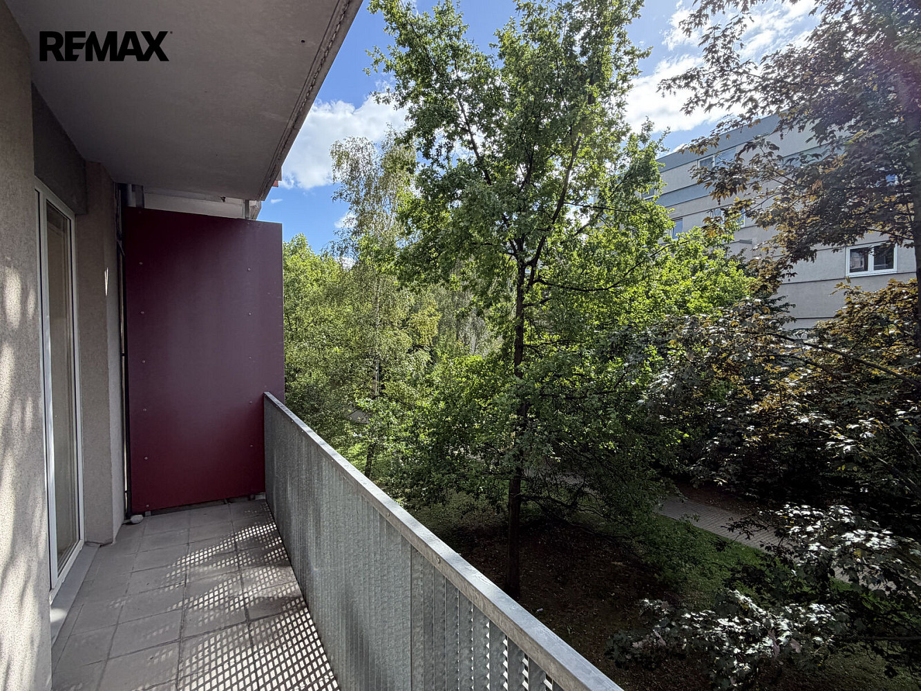 Pronájem bytu 2+kk 48 m² – fotografie 2