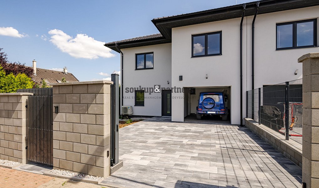 Pronájem domu 193 m² s pozemkem 468 m², Bašť – náhled fotky 3