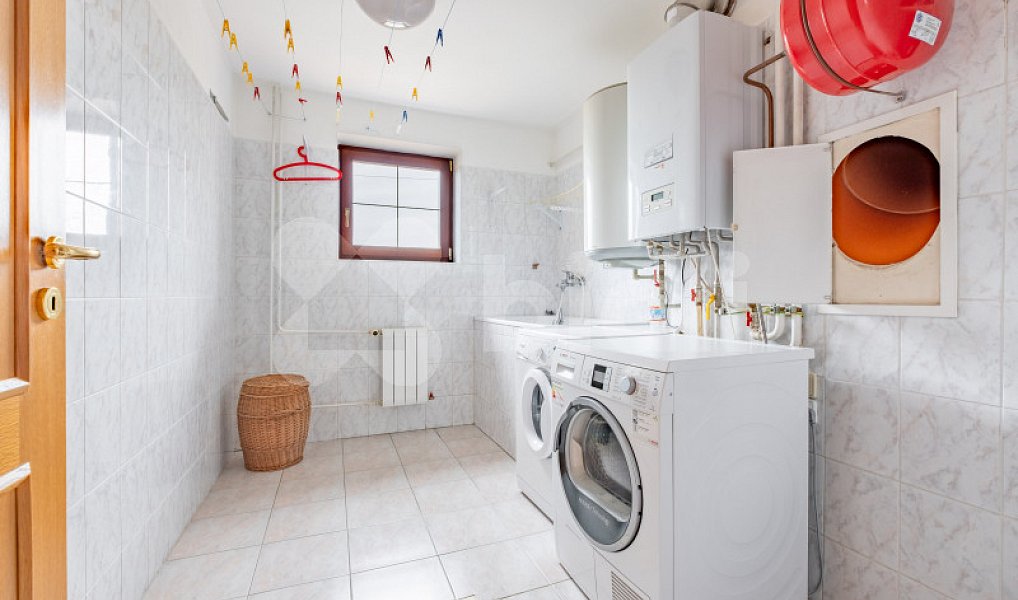 Prodej domu 220 m² s pozemkem 1 824 m², Roudnice nad Labem – náhled fotky 30