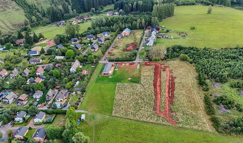 Prodej stavebního pozemku 1 208 m², Staré Buky – náhled fotky 9