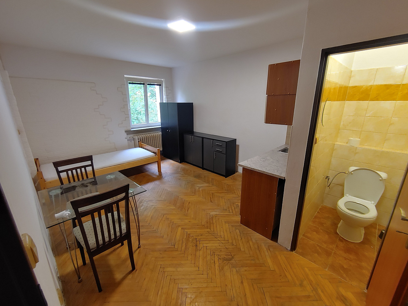 Pronájem bytu 1+kk 16 m² – fotografie 2