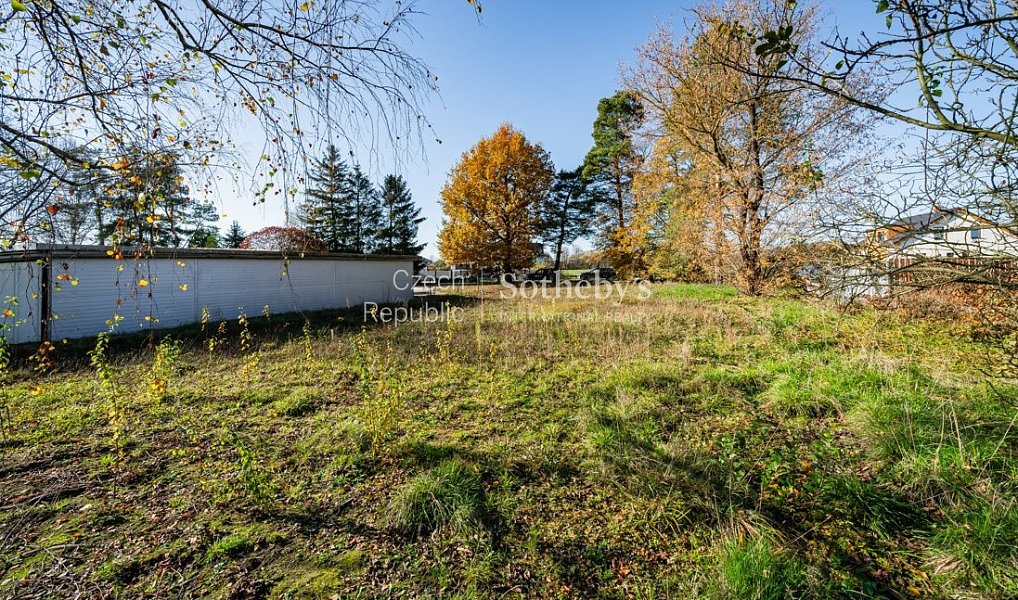Prodej stavebního pozemku 909 m², Svaté Pole – náhled fotky 2