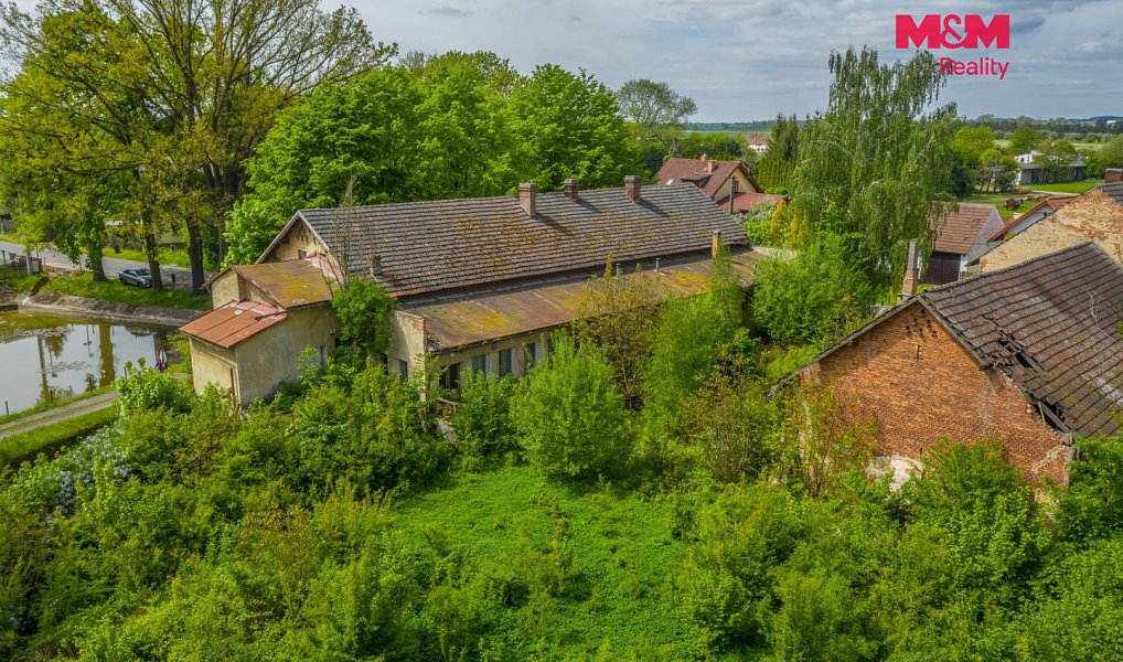 Prodej domu 300 m² s pozemkem 2 458 m², Bělá pod Bezdězem – náhled fotky 3
