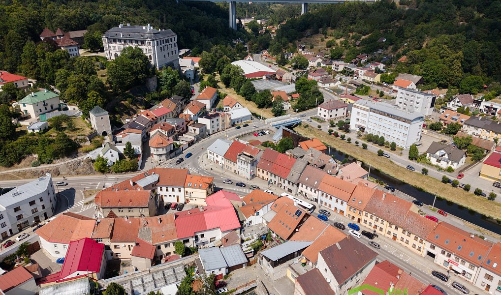 Prodej domu 222 m² s pozemkem 135 m², Velké Meziříčí – náhled fotky 30