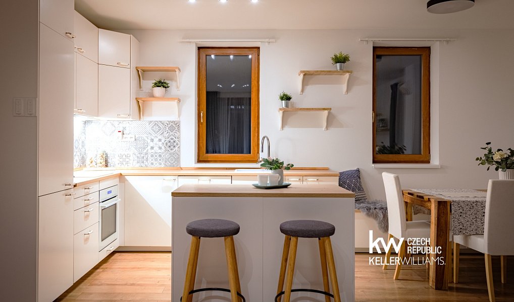 Prodej domu 145 m² s pozemkem 723 m², Zlonín – náhled fotky 39