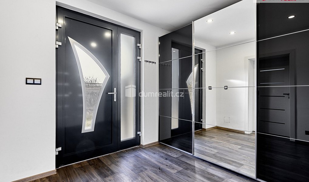 Prodej domu 136 m² s pozemkem 857 m², Nová Role – náhled fotky 21