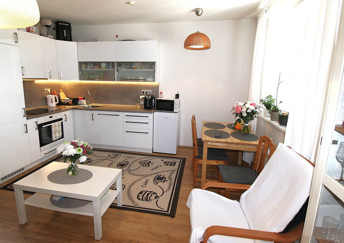 Pronájem bytu 2+kk 46 m² — photo 2